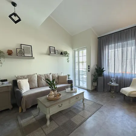 Ixia Home *