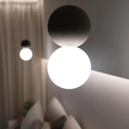 Ixia Home *
