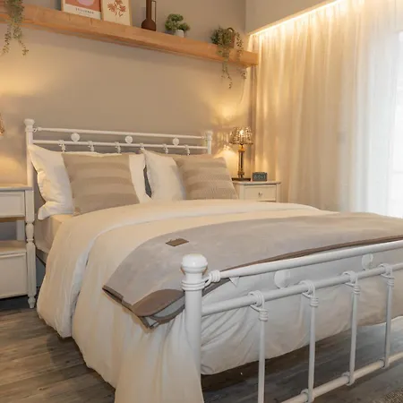 Apartman Ixia Home *