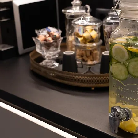 Ixia Home Апартаменты *