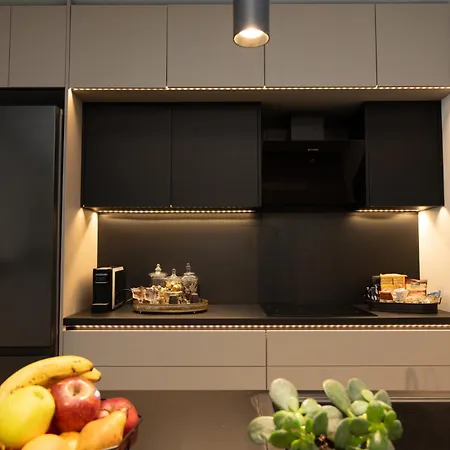 Ixia Home Apartman *