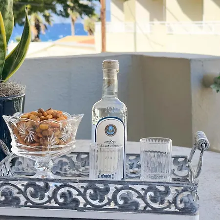 Ixia Home Апартаменты *